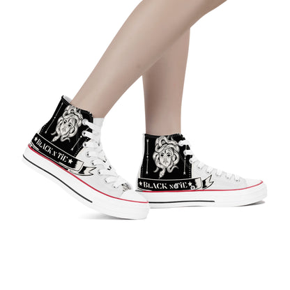 Womens Medusa Chucks